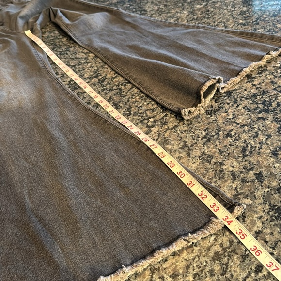 Chloe & Violet charcoal light washed flare jeans NWT 30 - Picture 9 of 12